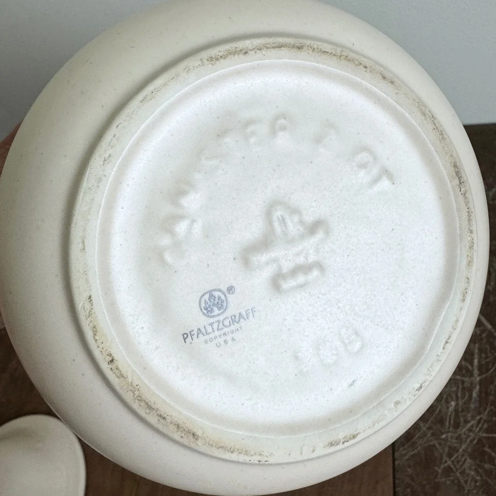 Pfaltzgraff Remembrance 2 quart Stoneware‎ Cream Pink Floral Canister Kitchen